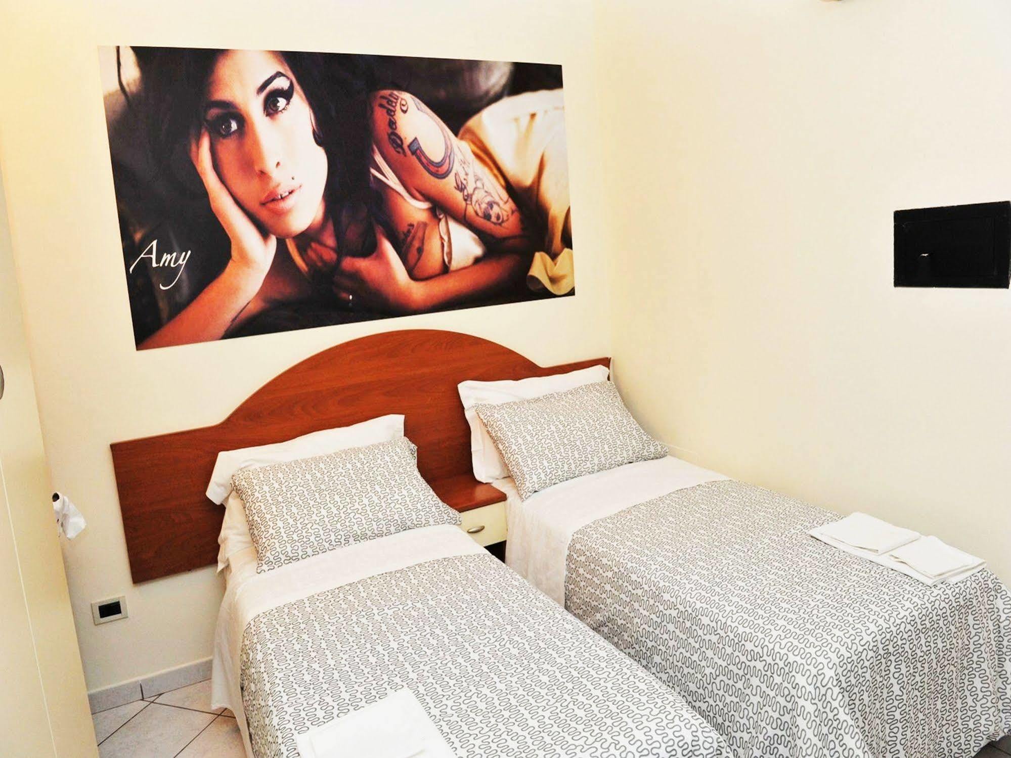 Hotel Lady Rimini Kültér fotó