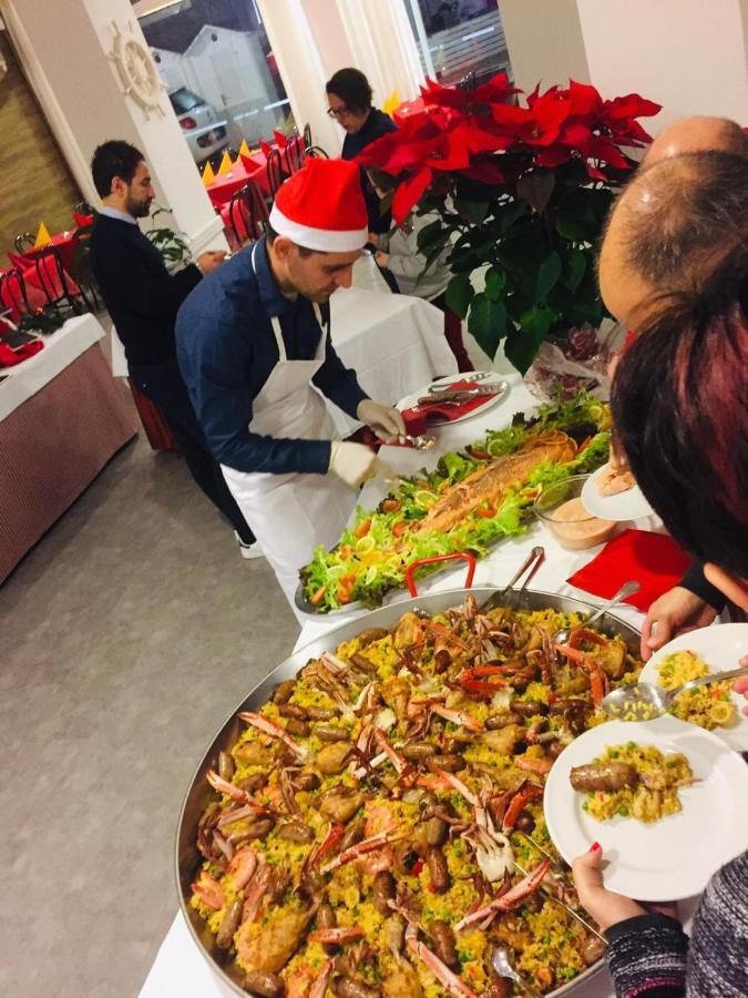 Hotel Lady Rimini Kültér fotó